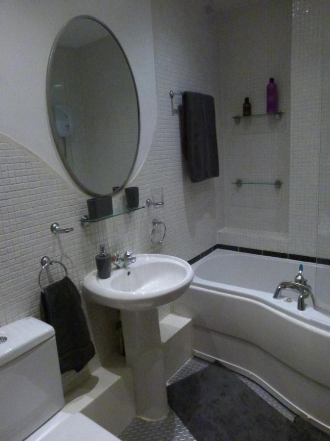 Lovely 2 Bed Flat In The Very Centre Of Apartment